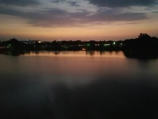 Hotel Shiv Lake Бхудж Экстерьер фото